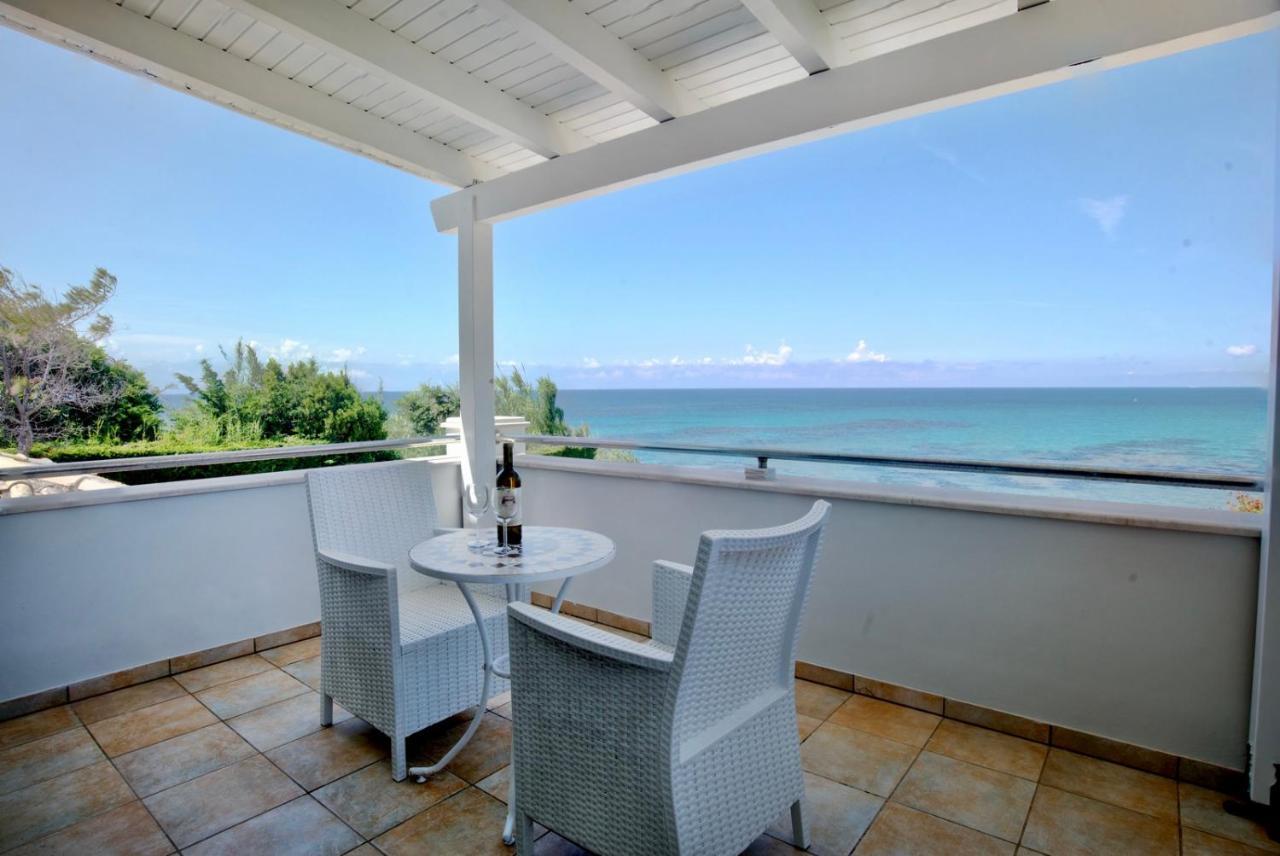 Beachfront Villa Victoras - With Private Beach Sidárion Buitenkant foto