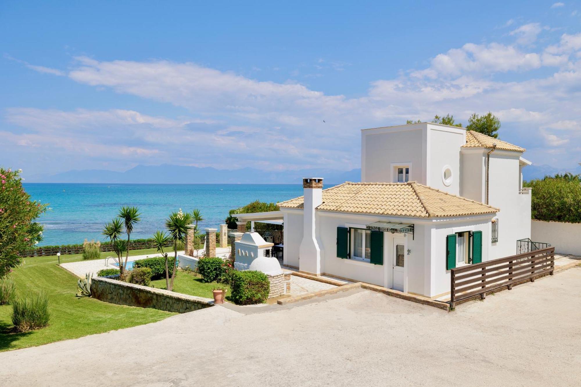 Beachfront Villa Victoras - With Private Beach Sidárion Buitenkant foto