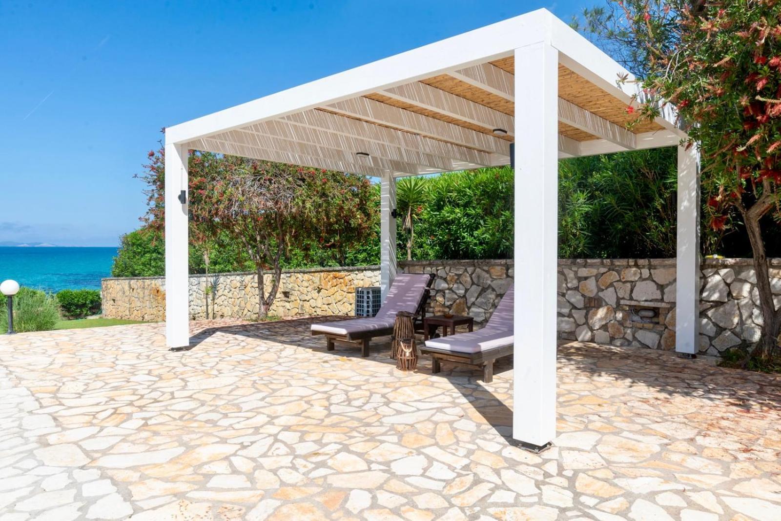 Beachfront Villa Victoras - With Private Beach Sidárion Buitenkant foto