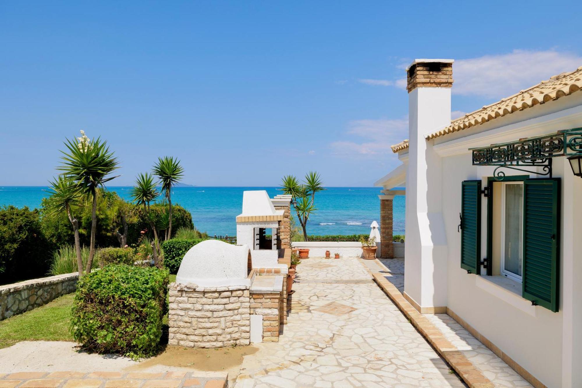 Beachfront Villa Victoras - With Private Beach Sidárion Buitenkant foto